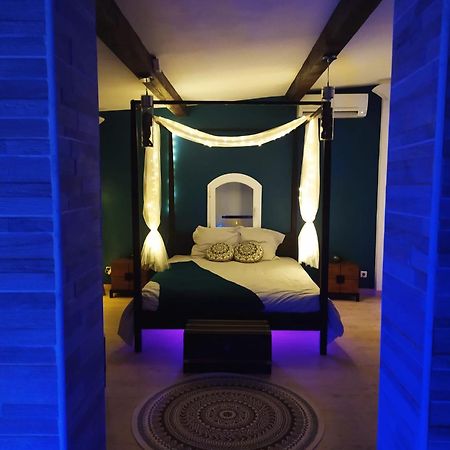 A L'Oree Des Pins - Gite Et Spa De 30 M2- Home Cinema Et Massage En Sup Кюж-ле-Пен Экстерьер фото
